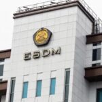 Terungkap! Eks Pejabat ESDM dan Korporasi Jadi Tersangka Korupsi Nikel Rp401 Miliar Kejagung menetapkan empat orang dan PT CNI sebagai tersangka dugaan korupsi tata kelola nikel periode 2017–2020 dengan kerugian negara Rp401,65 miliar.