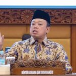 Nusron Wahid Akhirnya Muncul ke Publik, Menteri ATR/BPN Komentari Bawahannya yang Terjerat OTT KPK di Bogor KOMENTAR NUSRON WAHID - Menteri ATR/BPN RI, Nusron Wahid akhirnya tampil ke publik usai kehebohan OTT KPK RI di Bogor. Dari kantornya pada Jumat (18/9/2026), Nusron Wahid berkomentar soal kasus hukum dugaan suap HGB Summarecon yang menjerat beberapa anak buahnya itu. OFFICIAL INSTAGRAM KEMENTERIAN ATR BPN RI/REPRO
