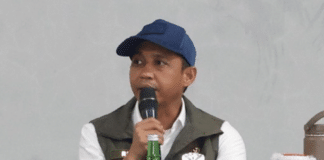 Menteri Kehutanan Raja Juli Antoni mendapat kritik terkait pernyataannya mengenai asap karhutla dan desakan agar dirinya diganti dengan figur yang dinilai lebih kompeten.
