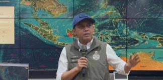 KPK Belum Panggil Menhut Raja Juli soal Amplop dari Bupati Kuansing, Ini Alasannya Menteri Kehutanan Raja Juli Antoni. KPK belum memanggil Raja Juli terkait amplop berisi uang yang diduga berasal dari Bupati Kuansing Suhardiman Amby.