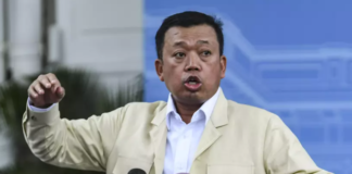 KPK Dalami Keterlibatan Nusron Wahid Usai 4 Orang Kepercayaannya Jadi Tersangka Menteri ATR/BPN Nusron Wahid menjadi sorotan setelah KPK mendalami dugaan keterkaitannya dengan kasus dugaan suap pengurusan HGB Summarecon.