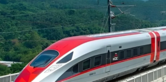Kereta Cepat Whoosh yang dikelola PT Kereta Cepat Indonesia China (KCIC). Pengalihan 60 persen saham KCIC dari konsorsium PSBI ke Kemenkeu kini memasuki tahap finalisasi.