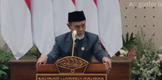 Profil KH Hasan Abdullah Sahal, Pimpinan Gontor yang Pidatonya Viral di Depan Prabowo Profil KH Hasan Abdullah Sahal, Pimpinan Pondok Modern Darussalam Gontor yang viral setelah pidato blak-blakan di hadapan Presiden Prabowo.