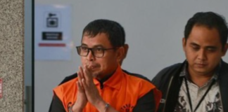 PDIP menegaskan Bupati Boltara Sirajudin Lasena yang terjaring OTT KPK bukan kader. Sirajudin disebut hanya pernah diusung PDIP dan PPP pada Pilkada 2024.