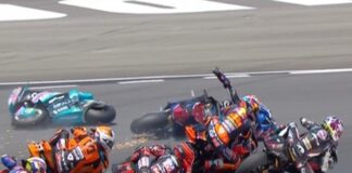 RED FLAG MOTOGP - Bendera Red Flag MotoGP langsung berkibar di lap awal race Moto2 Mandalika 2026 hari ini, Minggu (11/10/2026). Balapan di kelas Moto2 yang digelar di Sirkuit Mandalika Indonesia itu akhirnya dimenangkan Izan Guevara yang didampingi Daniel Holgado naik podium dari hasil MotoGP hari ini. OFFICIAL INSTAGRAM MOTOGP/REPRO