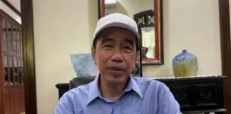 Jokowi Angkat Bicara soal Ijazah Gibran, Sebut Reputasi Politik Jadi Sasaran Jokowi menduga polemik ijazah yang menyeret Gibran Rakabuming Raka berkaitan dengan operasi politik. Ia juga menanggapi sikap partai politik menjelang Pilpres 2029.