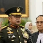 Maruli Simanjuntak Rangkap Jabatan Wakil Panglima TNI dan Kepala BNPPDT, Apa Tugasnya? Maruli Simanjuntak merangkap Wakil Panglima TNI dan Kepala BNPPDT. Simak alasan penunjukan, pembagian tugas, dan rencana pengelolaan daerah terpencil.