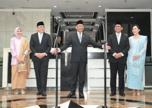 WAMENKEU BARU - Nurkholisoh Ibnu Aman resmi menjabat sebagai Wakil Menteri Keuangan atau Wamenkeu yang baru lewat pelantikan yang dipimpin langsung Presiden Prabowo Subianto di Istana Presiden, Kamis (1/10/2026) kemarin. Ia menambah panjang daftar alumni SMA Taruna Nusantara yang sukses mengisi jabatan publik di Pemerintahan Republik Indonesia saat ini. OFFICIAL INSTAGRAM KEMENKEU RI/REPRO