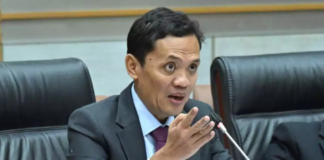 Ketua Komisi III DPR RI Habiburokhman meminta persetujuan anggota dewan terhadap pencalonan Suyudi Ario Seto sebagai Kapolri dalam rapat di Kompleks Parlemen, Jakarta.
