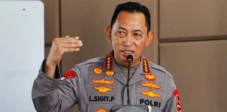 Presiden Prabowo melantik Listyo Sigit sebagai Kepala Staf Kepresidenan pada 1 Oktober 2026. Ia menggantikan Dudung Abdurachman yang kini menjabat Menko Polkam.