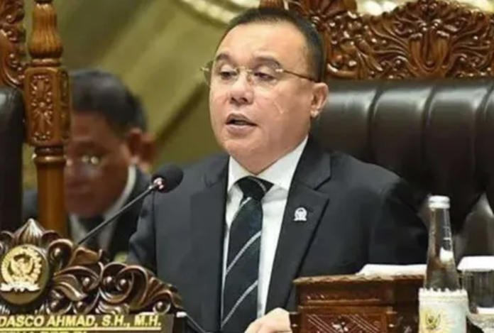 Sufmi Dasco Ahmad membantah DPR telah menerima surpres pergantian Panglima TNI dari Prabowo Subianto. Hingga 6 Oktober 2026, surpres belum diterima DPR.