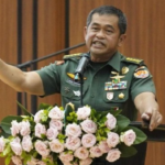 Bursa Calon Panglima TNI Muncul, Nama Maruli Simanjuntak Paling Disorot Kepala Staf Angkatan Darat Jenderal TNI Maruli Simanjuntak menanggapi isu namanya masuk dalam bursa calon Panglima TNI.