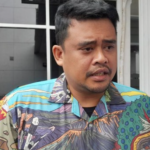 Bobby Nasution Tantang Penggugat Ijazah Gibran, Mengapa Sarjananya Tak Sekalian Dipersoalkan? Bobby Nasution menanggapi polemik ijazah Gibran Rakabuming Raka setelah Mahkamah Konstitusi membacakan putusan terkait persyaratan pendidikan Wakil Presiden pada Pilpres 2024.