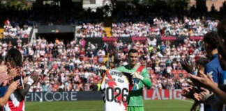 Kiper Timnas Indonesia, Emil Audero Mulyadi, menerima penghormatan guard of honour dari Rayo Vallecano sebelum menghadapi Athletic Bilbao di Liga Spanyol, Sabtu (10/10/2026).
