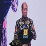 Suroso Isnandar ditunjuk sebagai Dirut PLN menggantikan Darmawan Prasodjo. Ia merupakan doktor Teknik Elektro ITB dengan pengalaman di bidang pembangkitan, penyaluran listrik, manajemen risiko, dan energi terbarukan.
