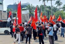 Demo Mahasiswa di DPR, Desak Pemerintah Wujudkan Pendidikan Gratis